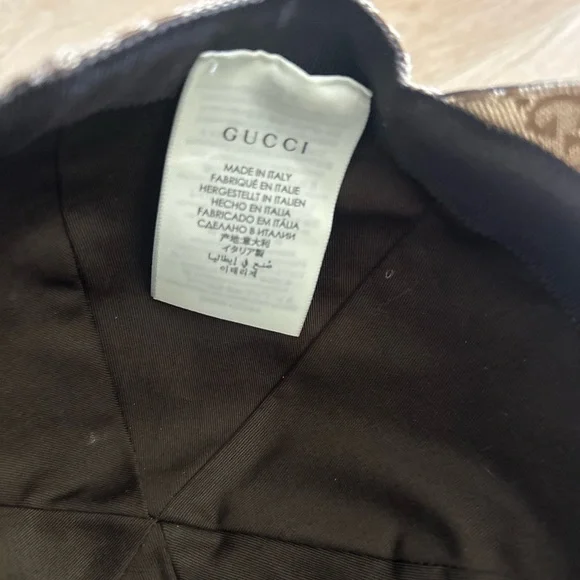 Gucci Elegant Beige Ball Cap with Box display picture 1
